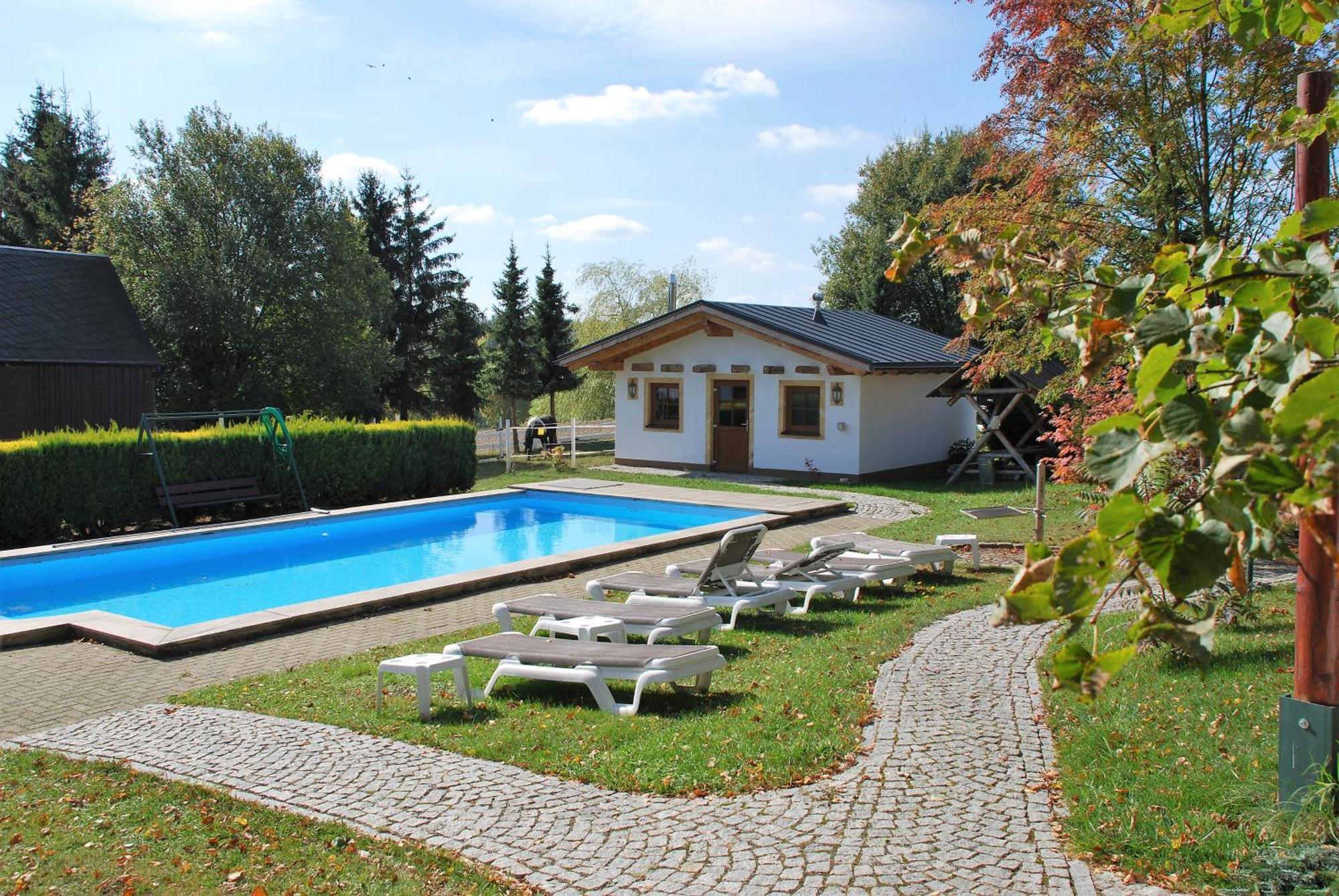 Hotel Alpenhof Markneukirchen Exterior foto