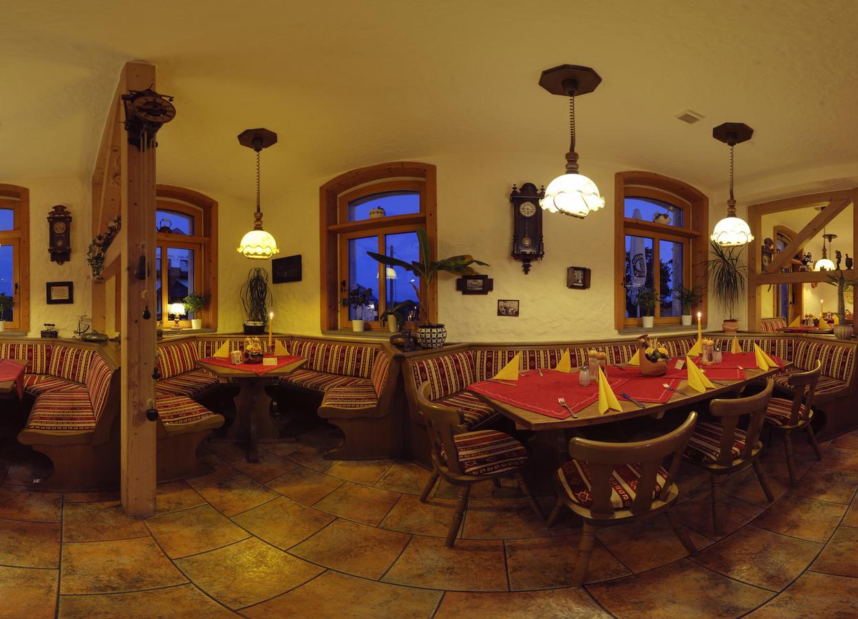 Hotel Alpenhof Markneukirchen Exterior foto